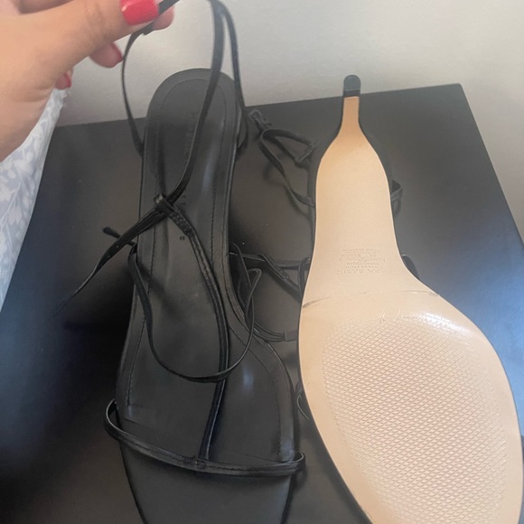 Zara black strap shoes size 41 - Picture 2 of 4